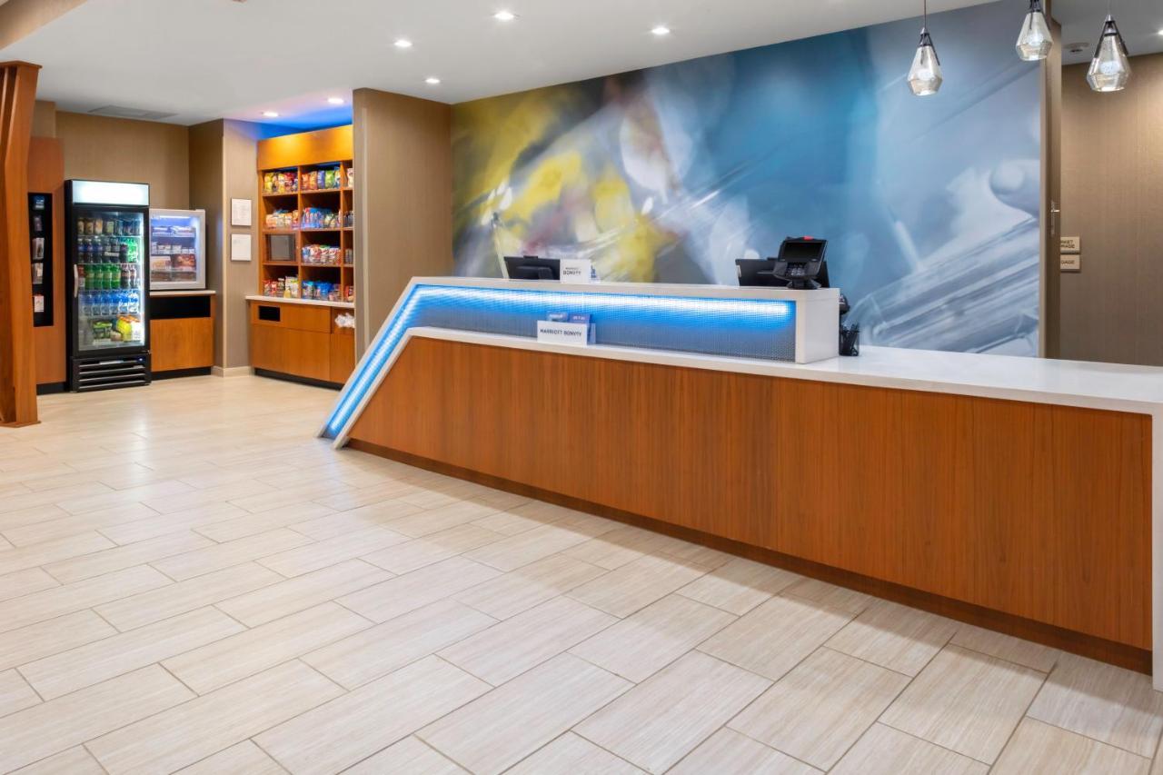 Springhill Suites Kansas City Airport Esterno foto