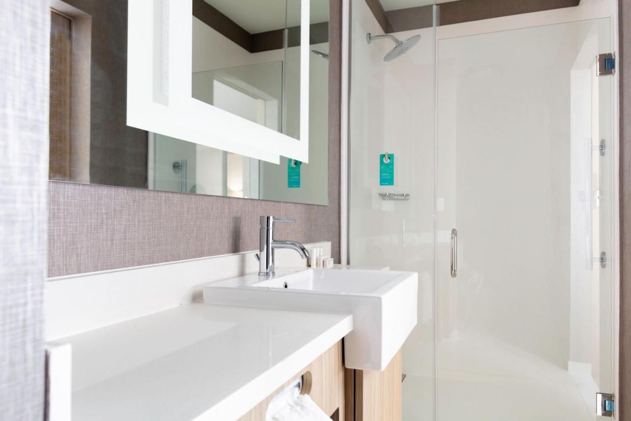 Springhill Suites Kansas City Airport Esterno foto