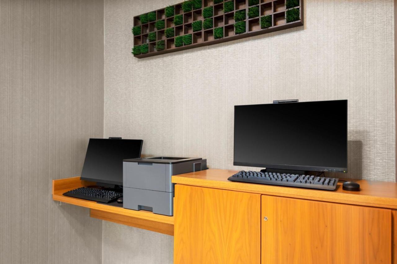 Springhill Suites Kansas City Airport Esterno foto