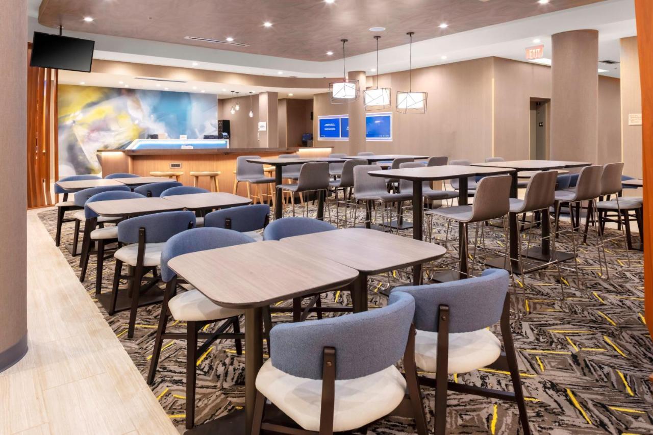 Springhill Suites Kansas City Airport Esterno foto