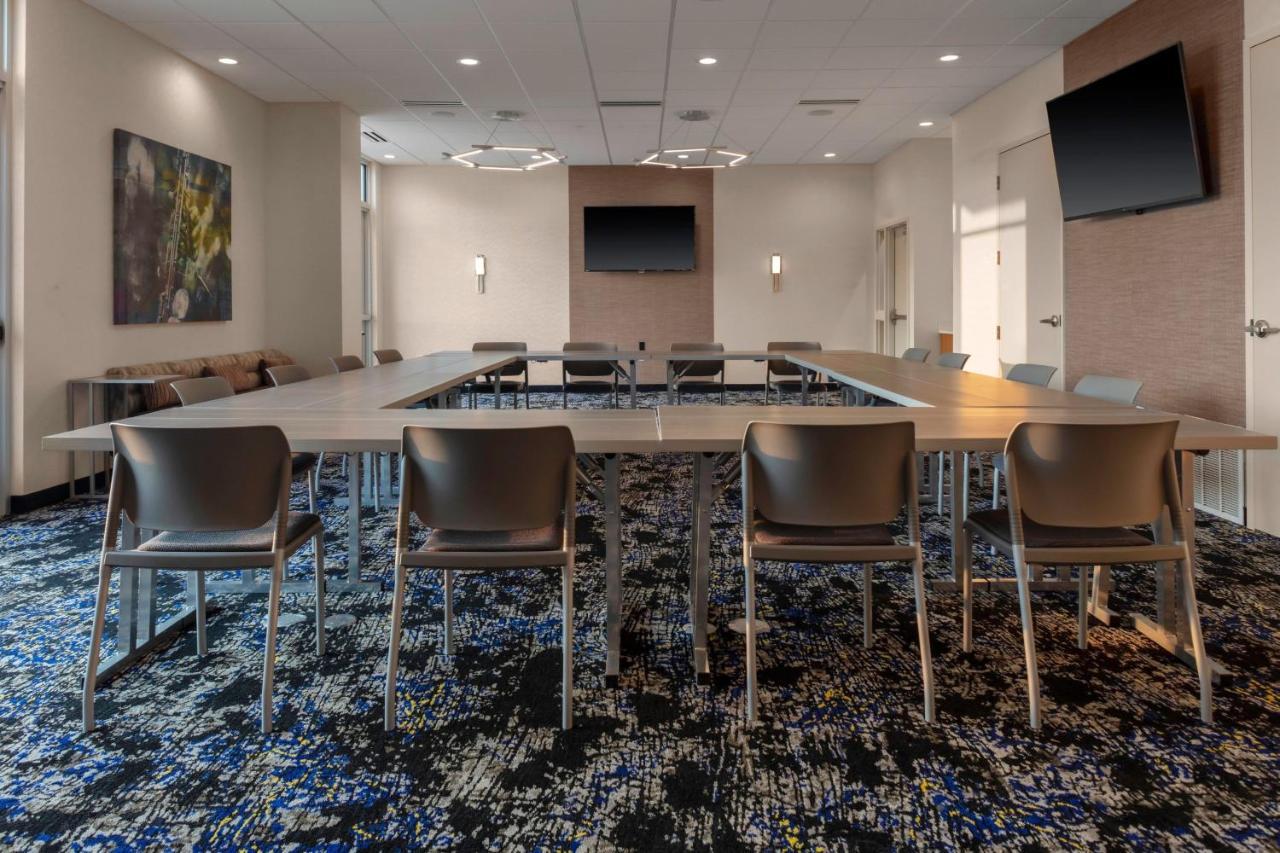 Springhill Suites Kansas City Airport Esterno foto